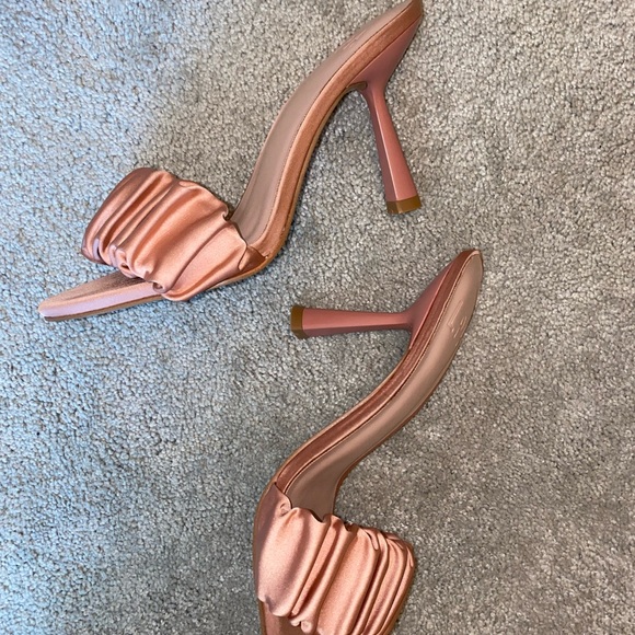 LPA AUGSTINE HEEL - Picture 5 of 6